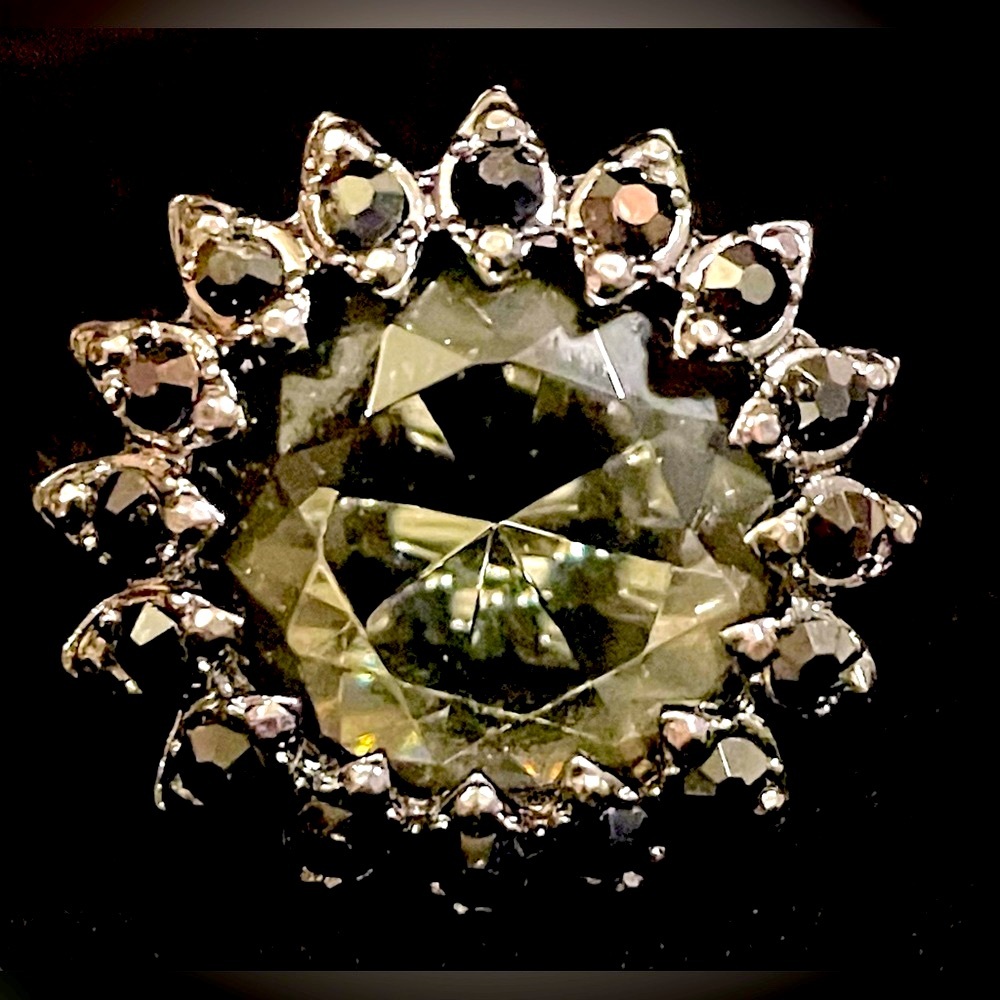 Smoky grey green glass stretch ring​​​
